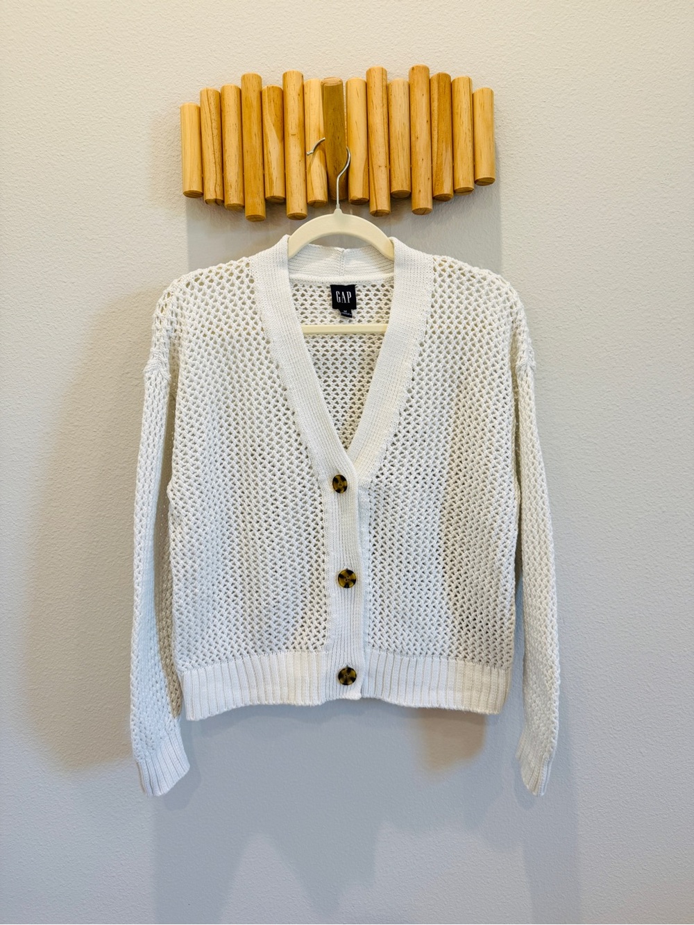 GAP White Open-Knit Cream Cardigan with Tortoiseshell Buttons